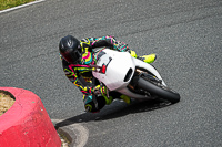enduro-digital-images;event-digital-images;eventdigitalimages;mallory-park;mallory-park-photographs;mallory-park-trackday;mallory-park-trackday-photographs;no-limits-trackdays;peter-wileman-photography;racing-digital-images;trackday-digital-images;trackday-photos